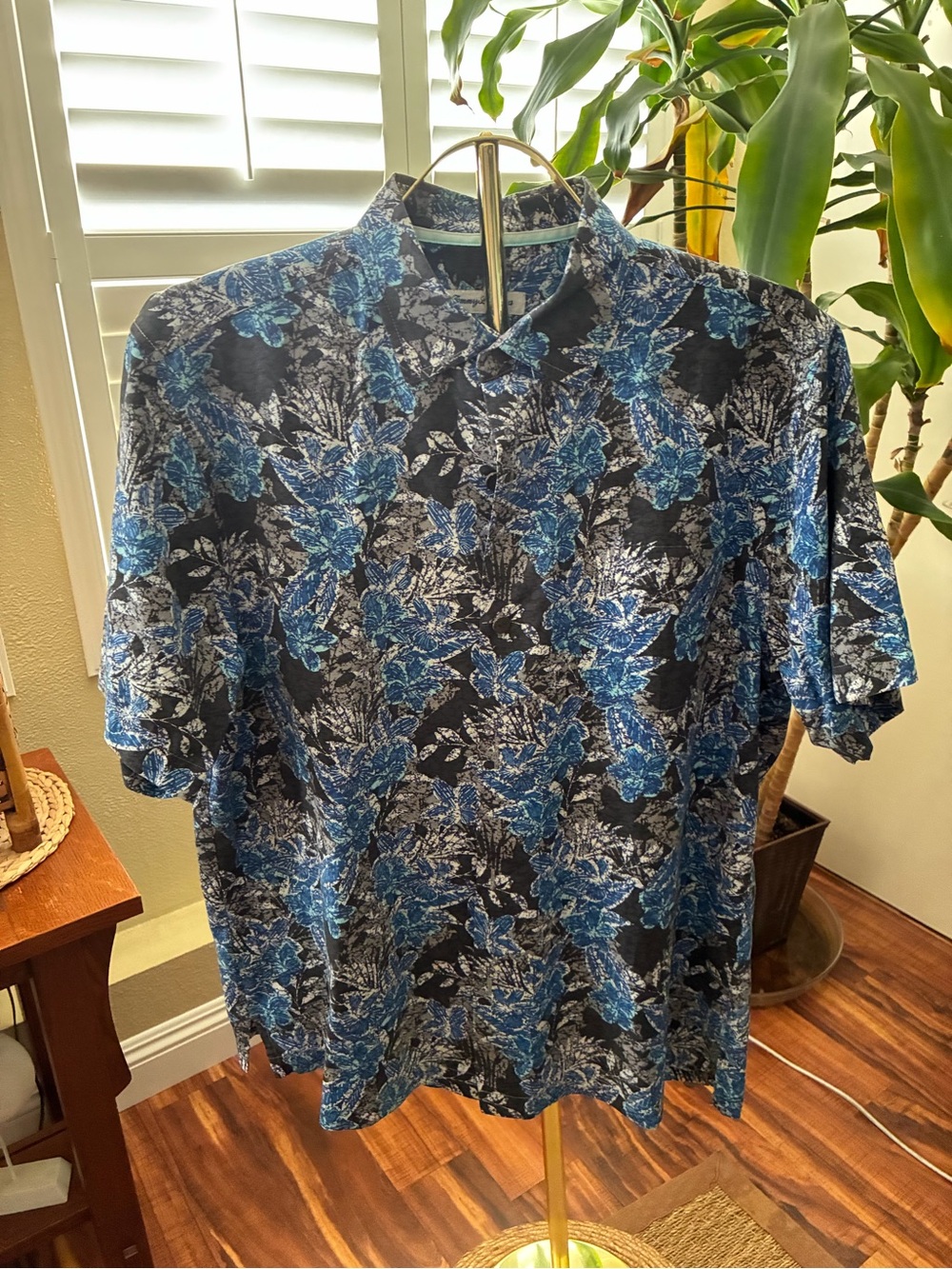 Tommy Bahama Black and Blue Floral Button-Front Camp Shirt